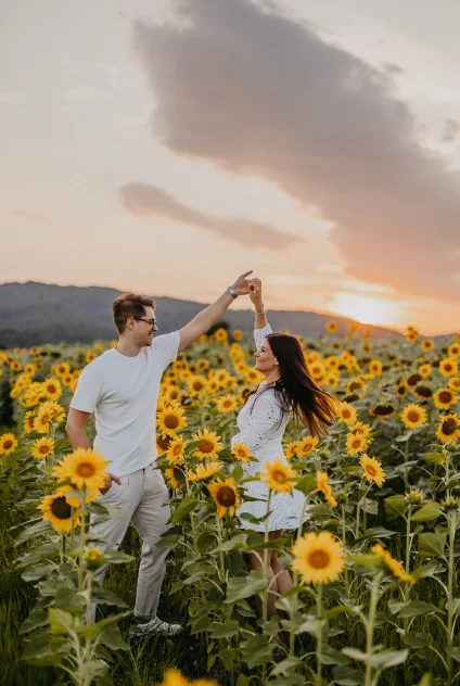 В подсолнухах