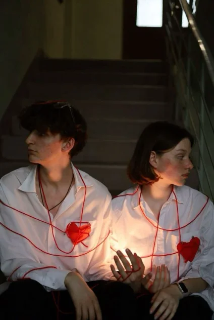 Красная нить