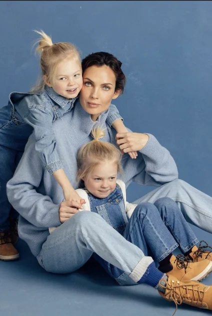 Семья в джинсах