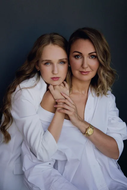 Студия в белом