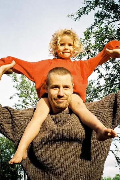 Семья летом