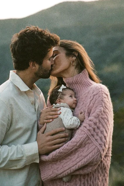 Семья в горах