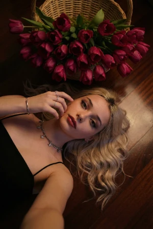 Тюльпаны пол